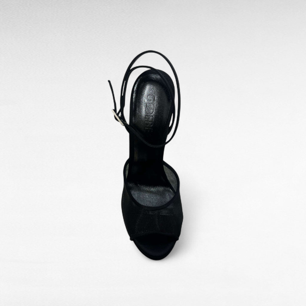 Black platform sandal shoe top